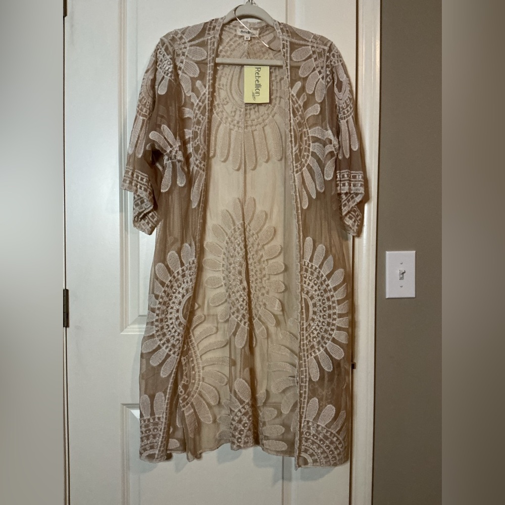 NWT’s REBELLION OATMEAL CROCHET LACE DUSTER